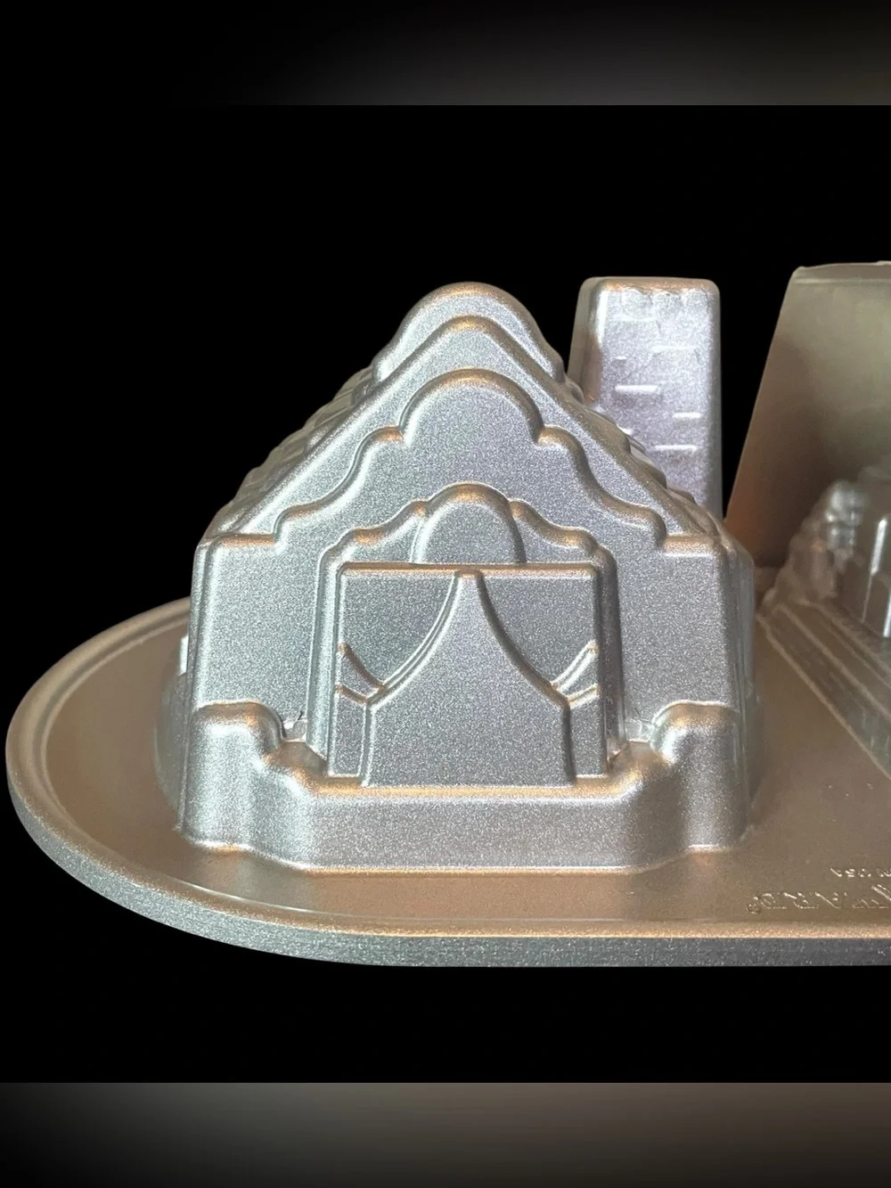 NORDIC WARE Gingerbread House Duet Baking Pan Mold Holiday Entertaining NEW NWT